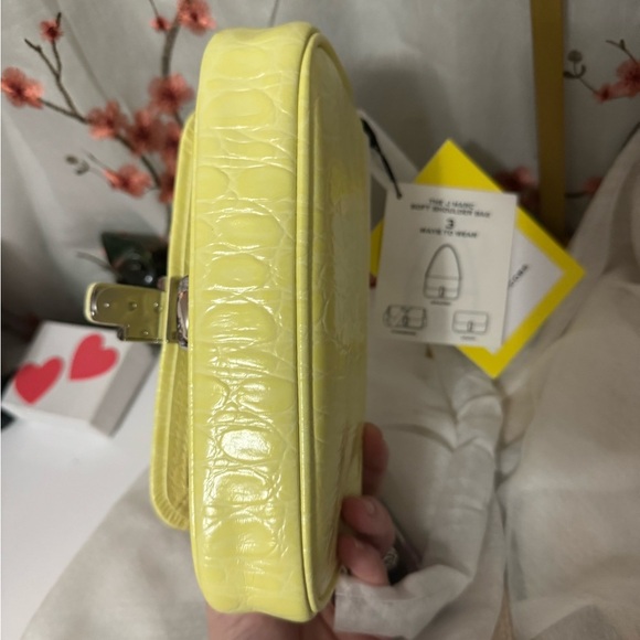 Marc Jacob’s NWT Yellow Croc-Embossed Women's crossbody clutch Bag - Picture 4 of 4
